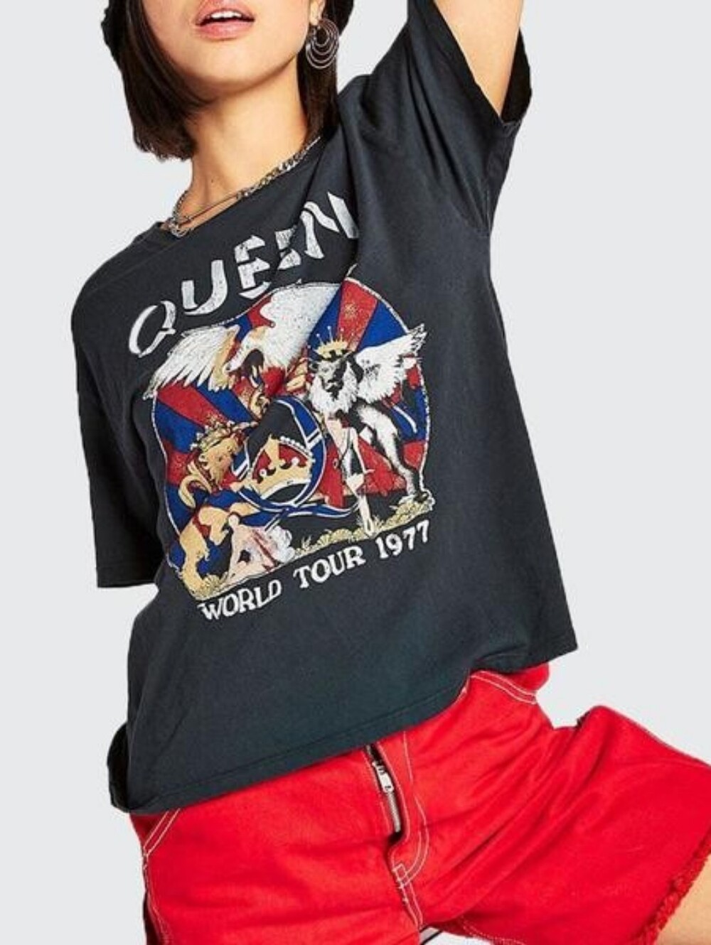 Daydreamer Queen World Tour 1977 Graphic Tee  Vintage Faded Black XS